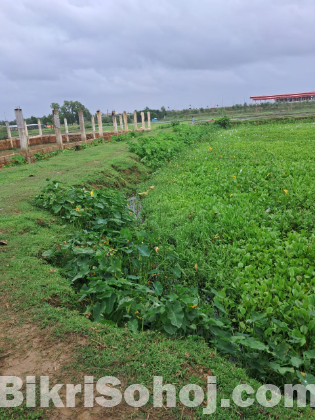 জমি বিক্রি করা হবে।